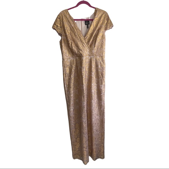 New! Adrianna Papell GOLD Lace Beaded boutique Gown - Picture 7 of 10